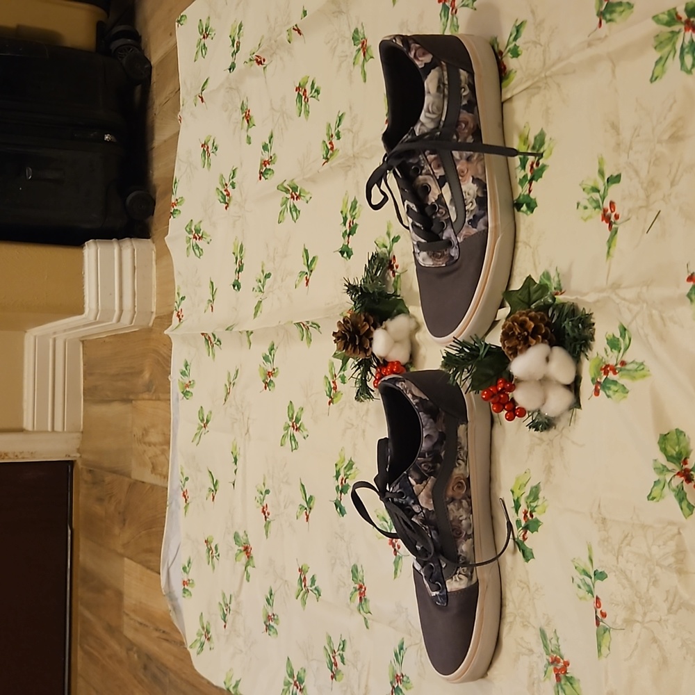 COPY - VANS women's sneakers size 11 - Picture 3 of 6